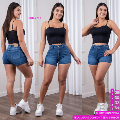 SHORT CON PINZA